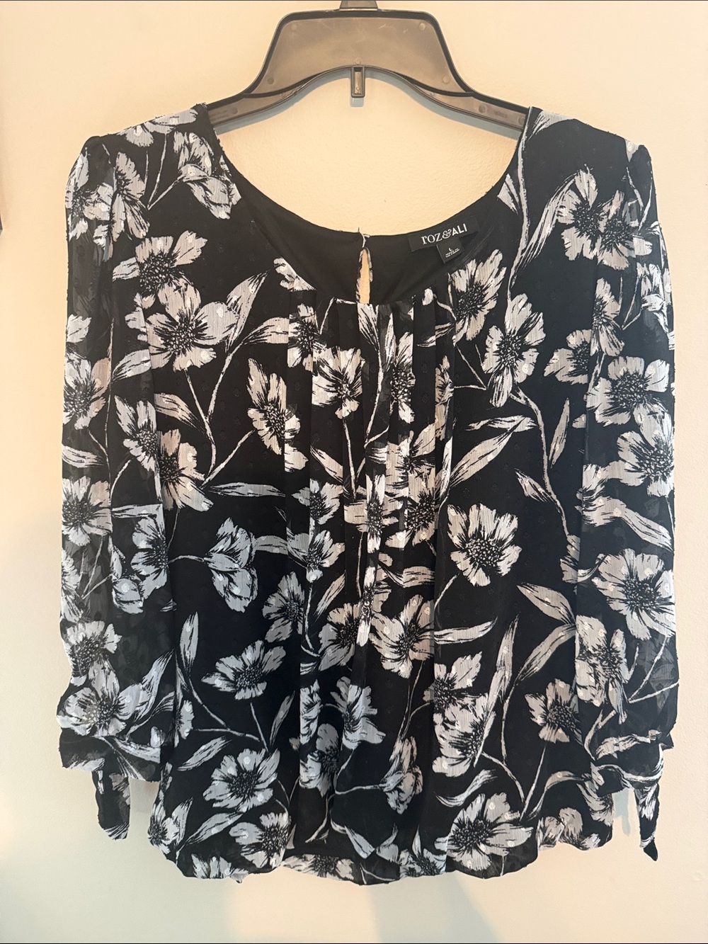 Roz & Ali Black Floral Peasant Blouse